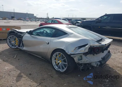 2019 Ferrari 812 Superfast z USA, uszkodzony, nr VIN ZFF83CLA7K0245124